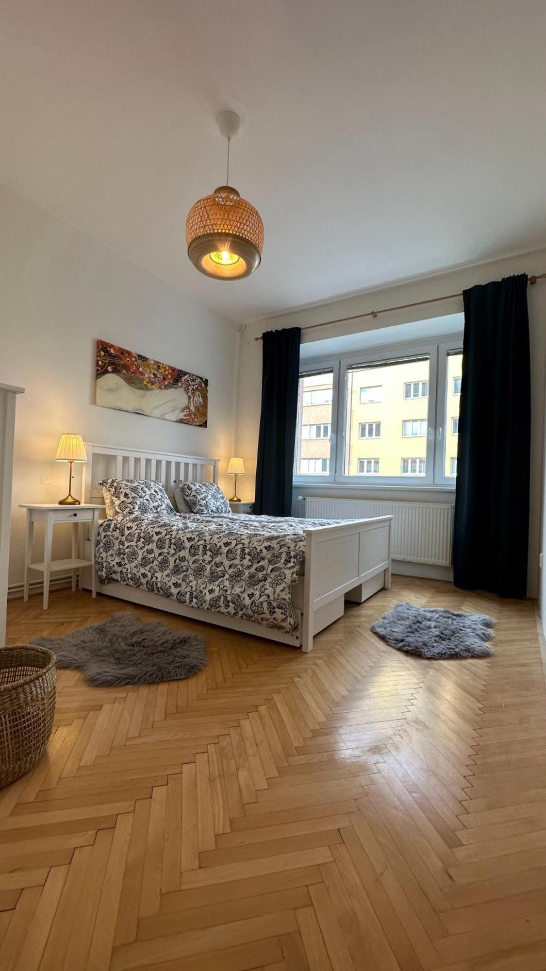 ברנו Apartman S Balkonem U Parku & 15 Minut Do Centra מראה חיצוני תמונה